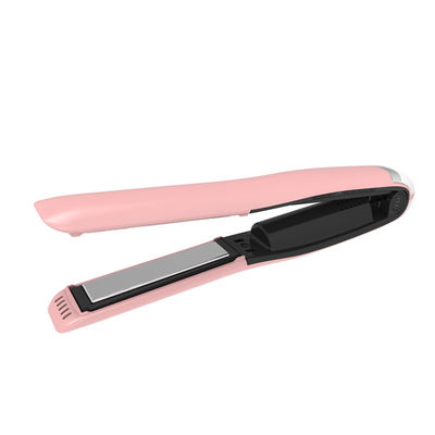 De roze Magnetische Draadloze Mini Hair Straightener 2600mA In werking gestelde Batterij van 17W